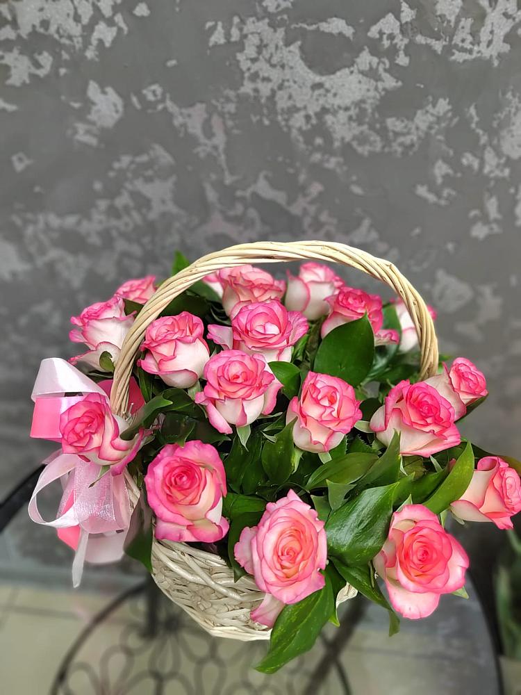 Цветочная композиция из Розы в корзине в Уржуме