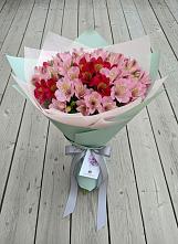 Букет цветов из:  Альстромерии #REPLACE_PRED# Уржуме
