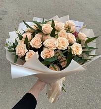 Букет Кремовые розы Латте в Уржуме