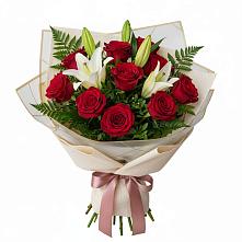 Букет цветов из:  Лилии и Розы в Уржуме