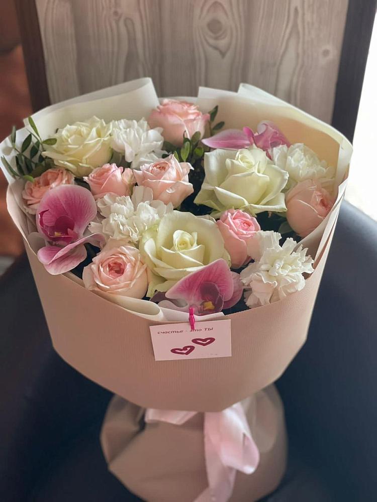 Букет цветов из: Орхидеи, Розы и Гвоздики в Уржуме