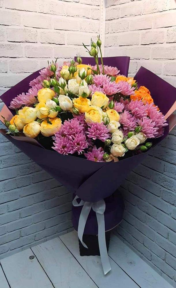 Букет цветов из: Хризантемы и Розы в Уржуме