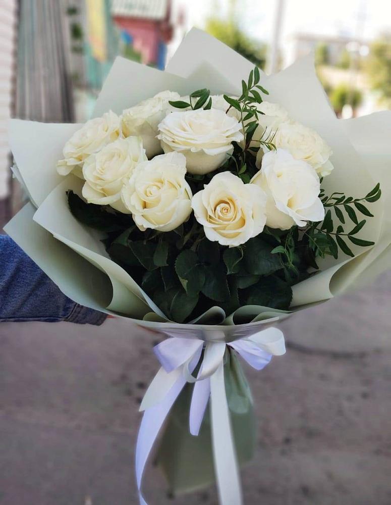 Букет Белые розы Проуд в Уржуме