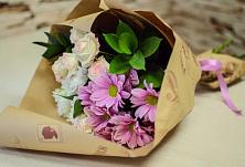 Букет цветов из:  Розы и Хризантемы #REPLACE_PRED# Уржуме