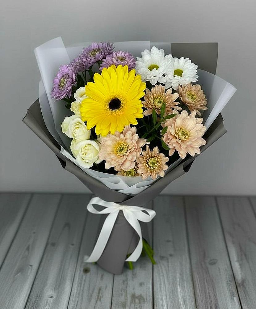 Букет цветов из: Розы, Герберы и Хризантемы в Уржуме