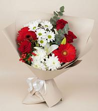 Букет цветов из:  Розы, Хризантемы, Герберы и Лилии в Уржуме