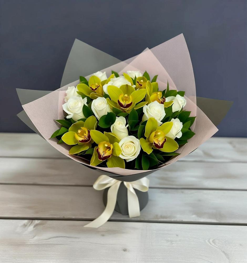 Букет цветов из: Орхидеи и Розы в Уржуме