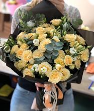 Букет цветов из:  Розы и Лизиантусы #REPLACE_PRED# Уржуме