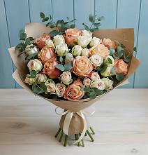 Букет цветов из:  Альстромерии и Розы в Уржуме
