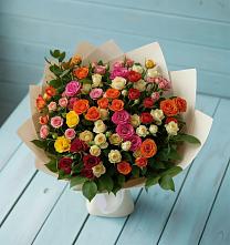 Букет Микс из разноцветных кустовых роз в Уржуме
