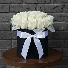 Цветочная композиция из Розы в шляпной коробке в Уржуме