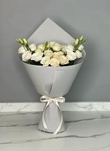 Букет цветов из:  Розы и Лизиантусы в Уржуме